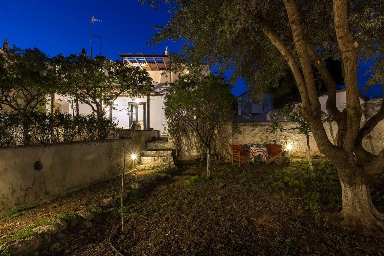 Two Olive Trees ξενώνας Σπέτσες Εξωτερικό φωτογραφία