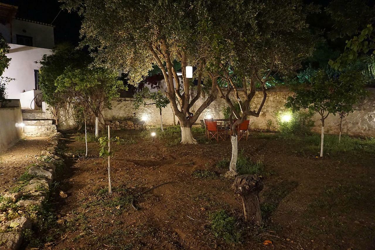 Two Olive Trees ξενώνας Σπέτσες Εξωτερικό φωτογραφία